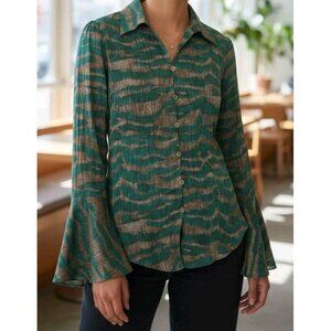 Diane von Furstenberg DVF XS Blouse Green Brown Animal Print Bell Sleeve Button